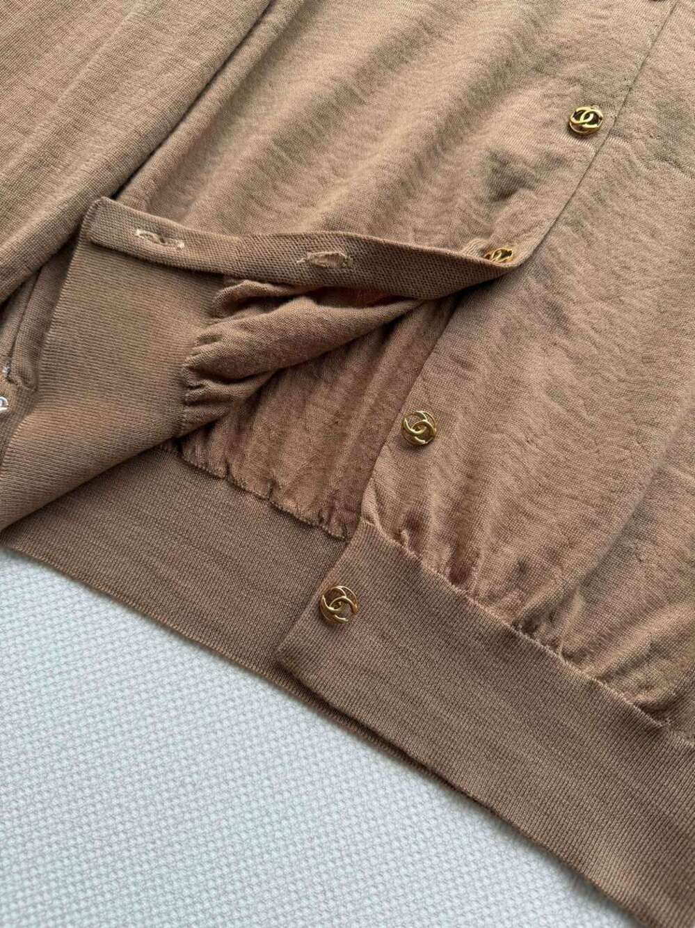 NWT CHANEL Wool Cardigan Gold Interlocking CC Buttons - Picture 8 of 9